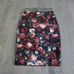 NAMELESS Flowered pencil skirt